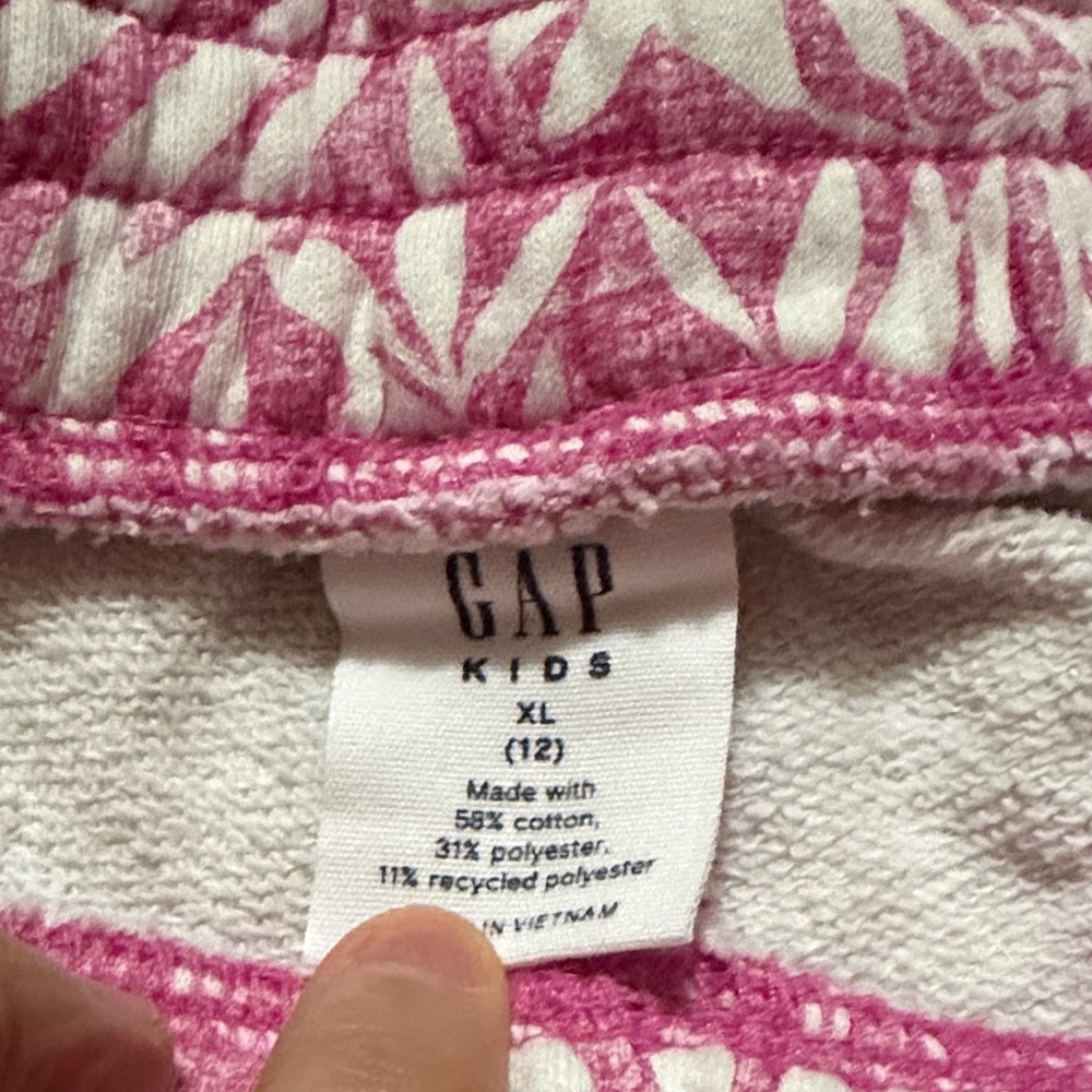 GAP Pink and White Tropical Print Shorts - Picture 2 of 4